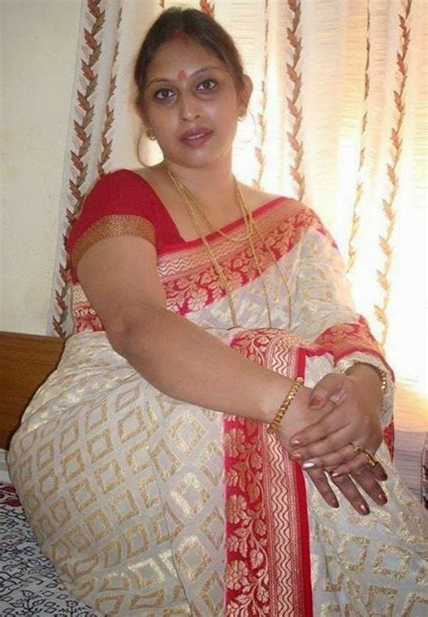 south hot aunty|Mallu Aunty Romance with Young Boy